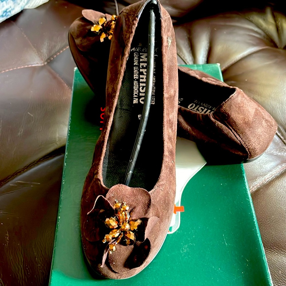 Mephisto Ladies Flat Shoes.